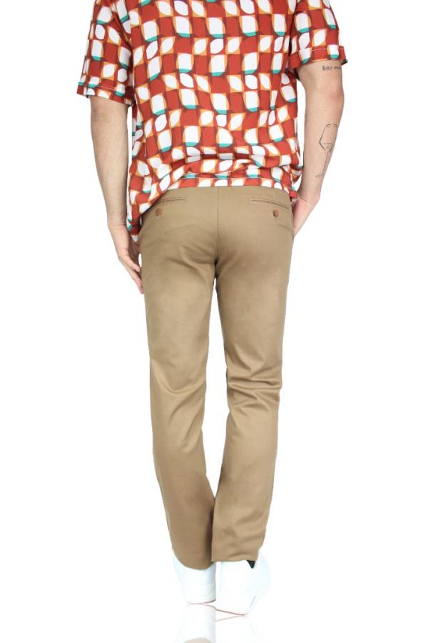 Pantalón Color Camel Stretch De Algodón Regular Fit Para Caballero
